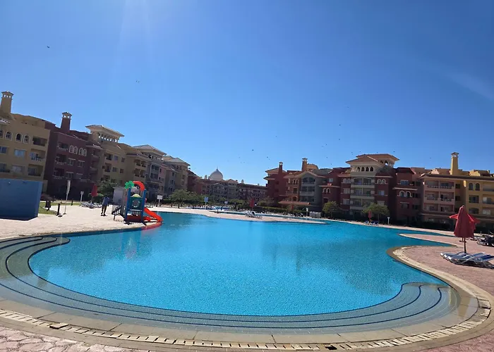 Luxury Inside Premium Lagoon View Sheikh 4*