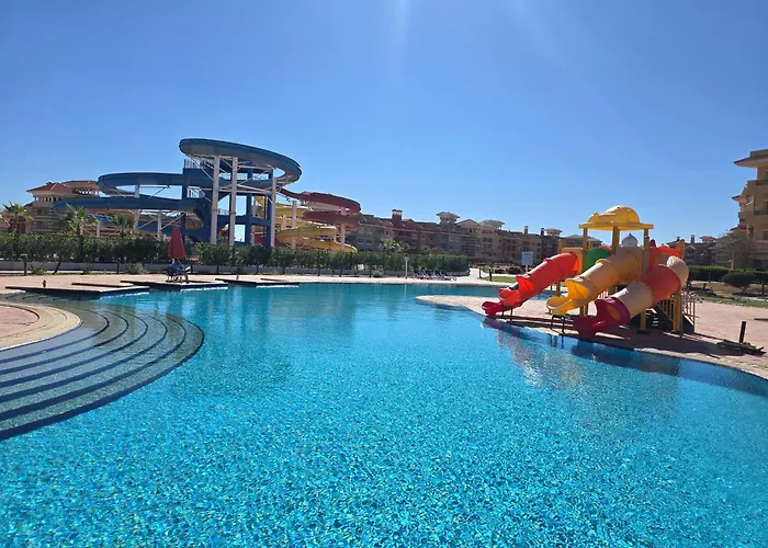 Luxury Inside Premium Lagoon View Sheikh 4*